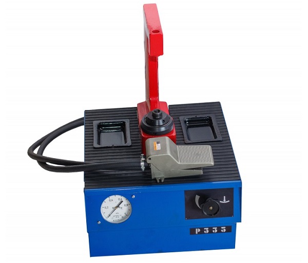 Пресс для клепки фрикционных накладок Р-335 Пресс для клепки фрикционных накладок Р-335